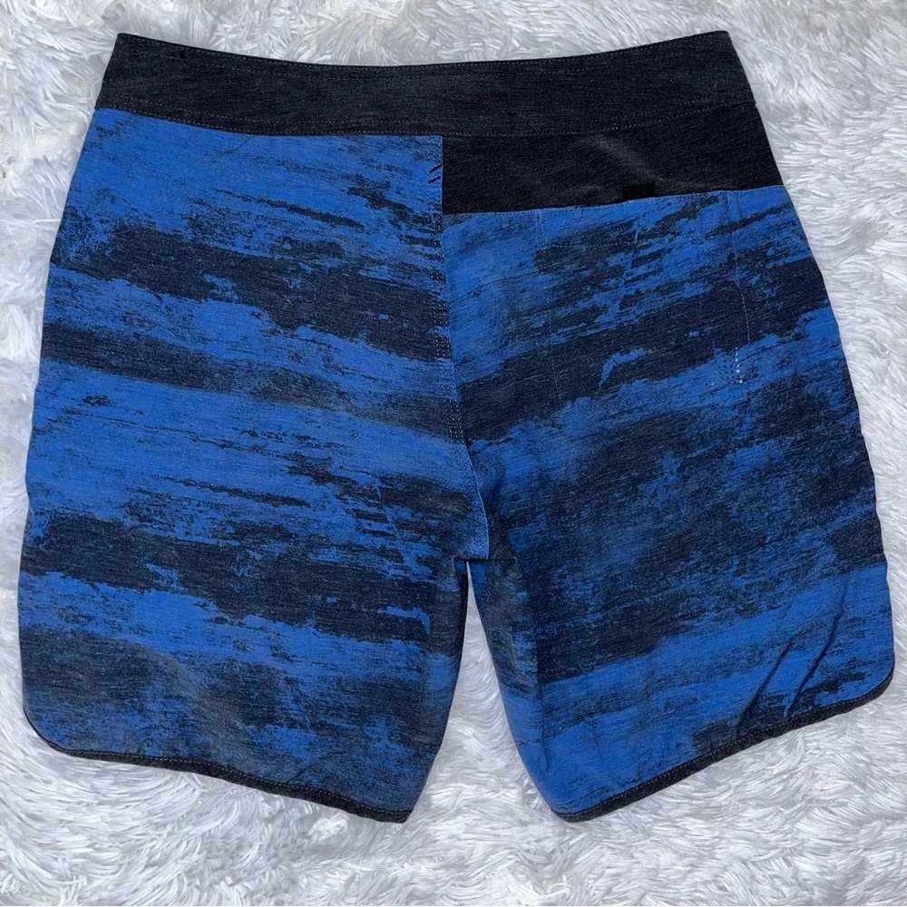 TAVIK Modern Beach Culture Men’s Blue Black Swim Board Shorts 30